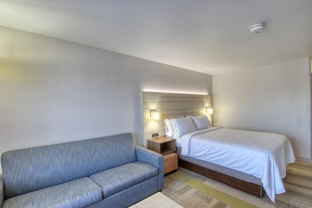 Holiday Inn Express Hotel & Suites Milwaukee Airport By Ihg Exterior foto