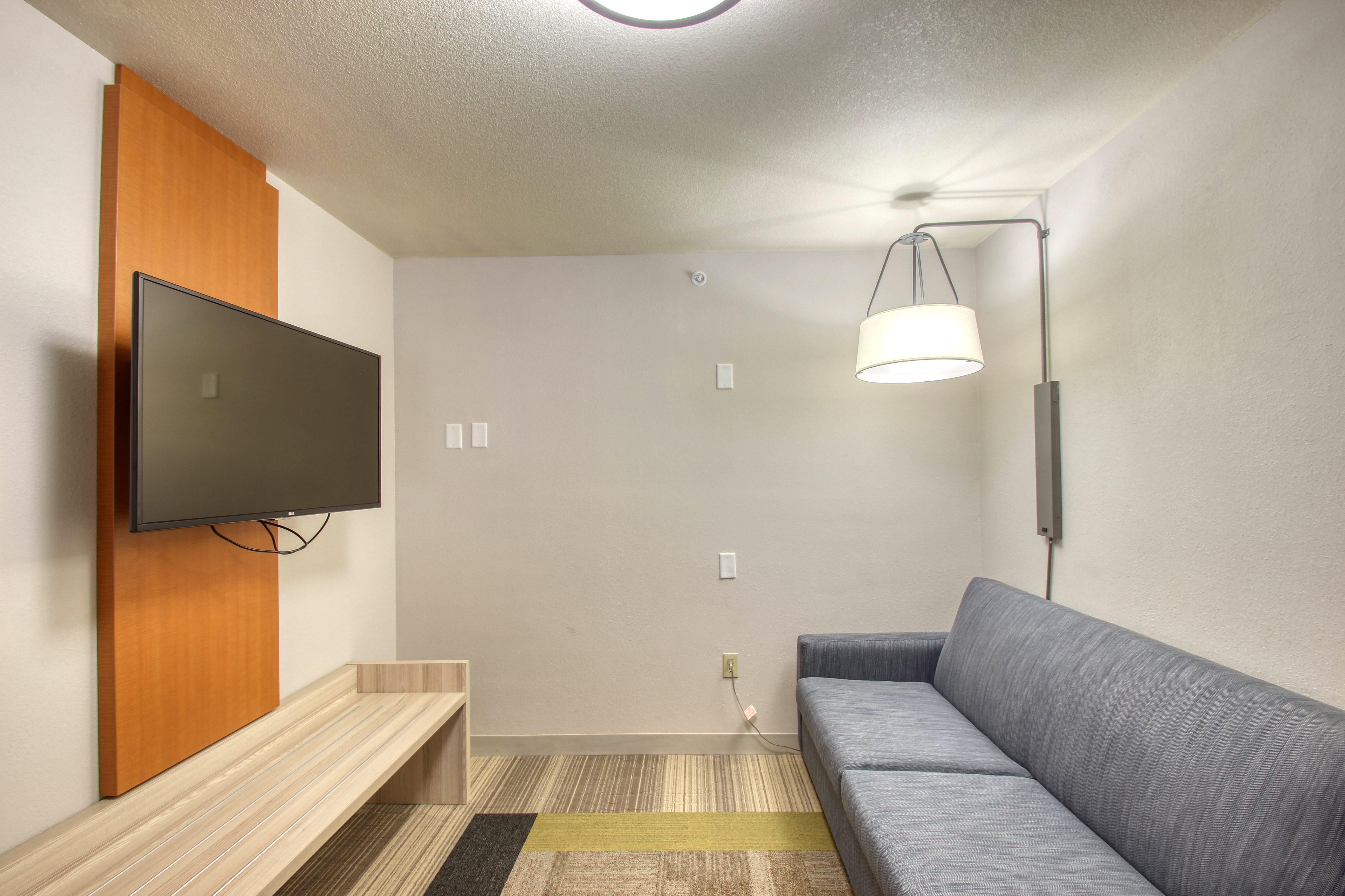 Holiday Inn Express Hotel & Suites Milwaukee Airport By Ihg Exterior foto