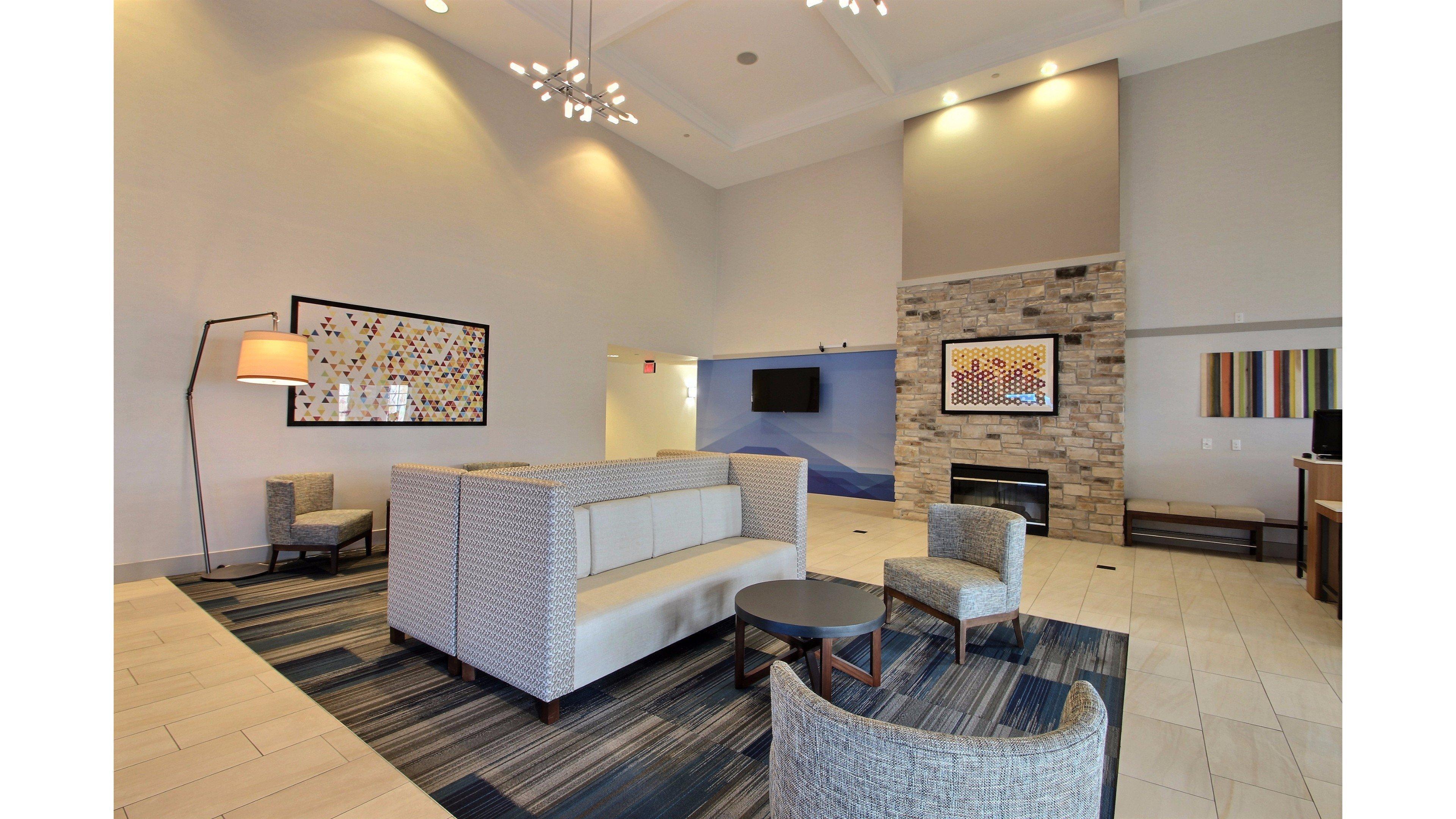 Holiday Inn Express Hotel & Suites Milwaukee Airport By Ihg Exterior foto